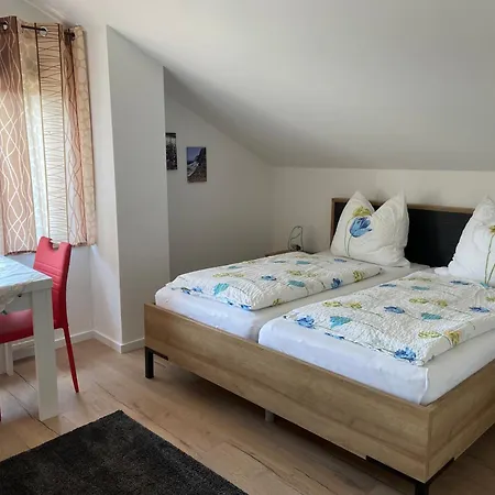 Panzió Casa Rosa *